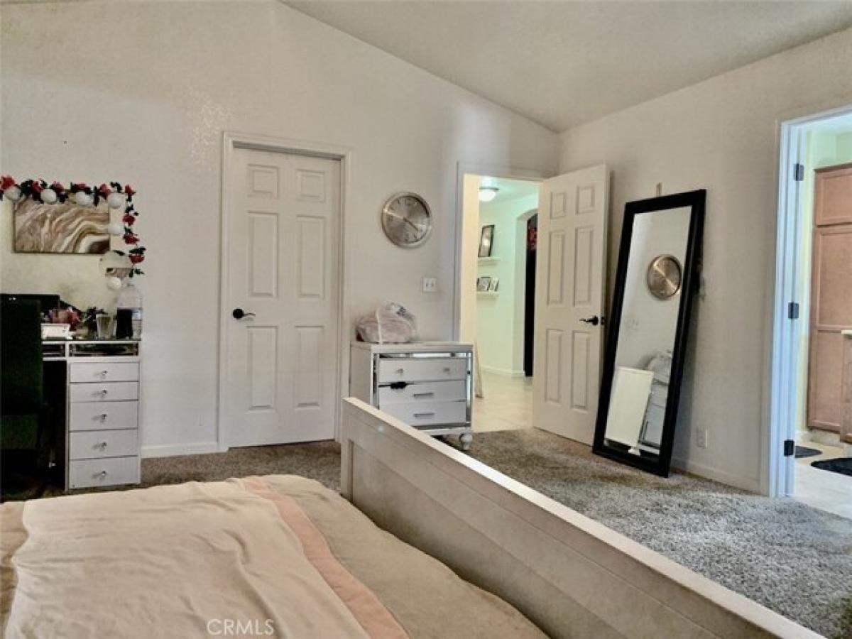 Picture of Home For Sale in Ridgecrest, California, United States