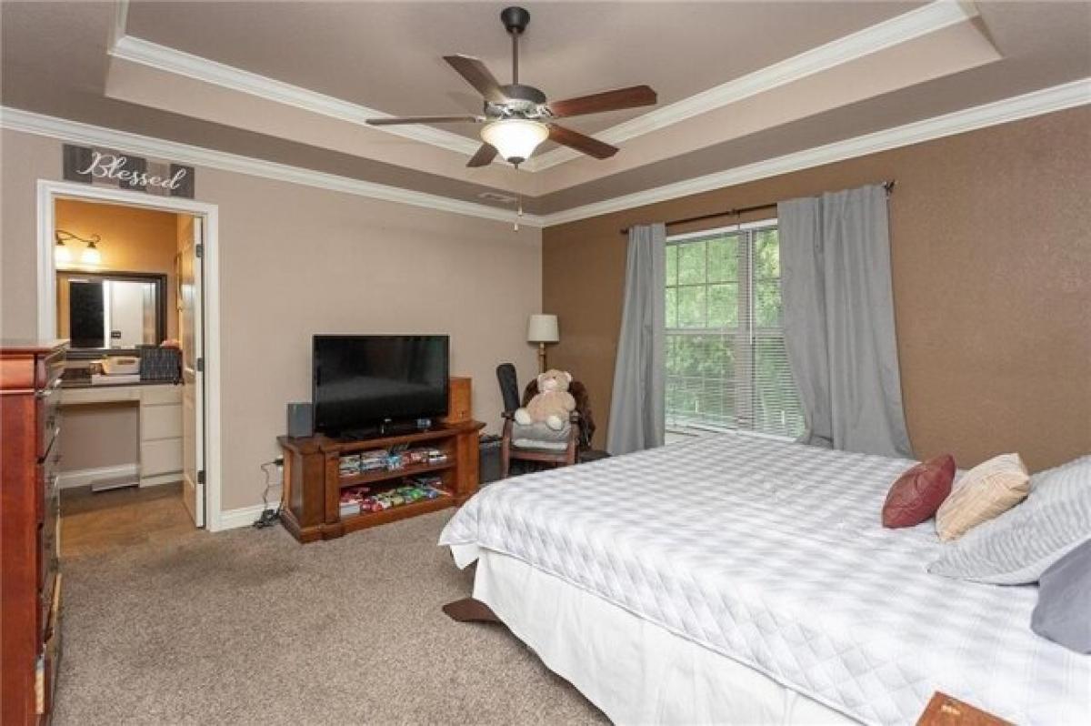 Picture of Home For Sale in Fayetteville, Arkansas, United States