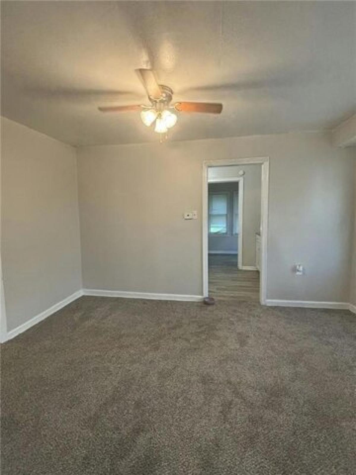 Picture of Home For Sale in Kansas City, Missouri, United States