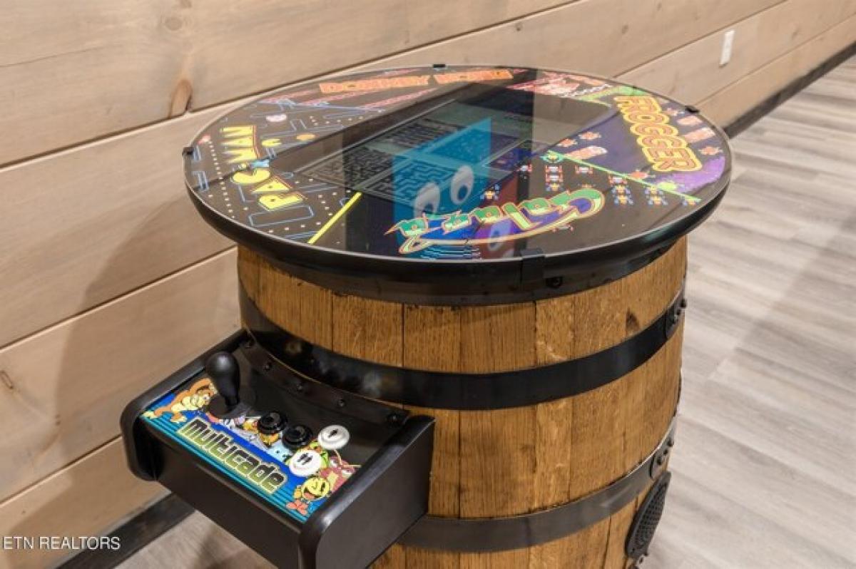 Picture of Home For Sale in Sevierville, Tennessee, United States