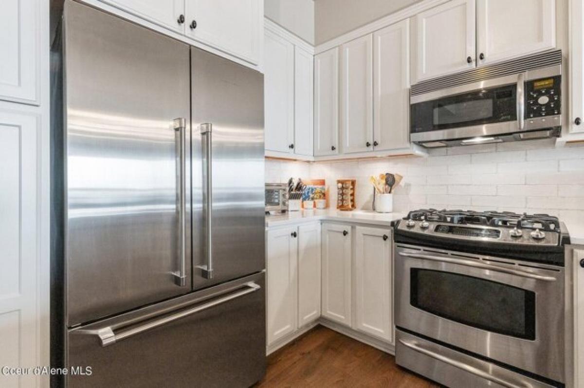 Picture of Home For Sale in Sandpoint, Idaho, United States