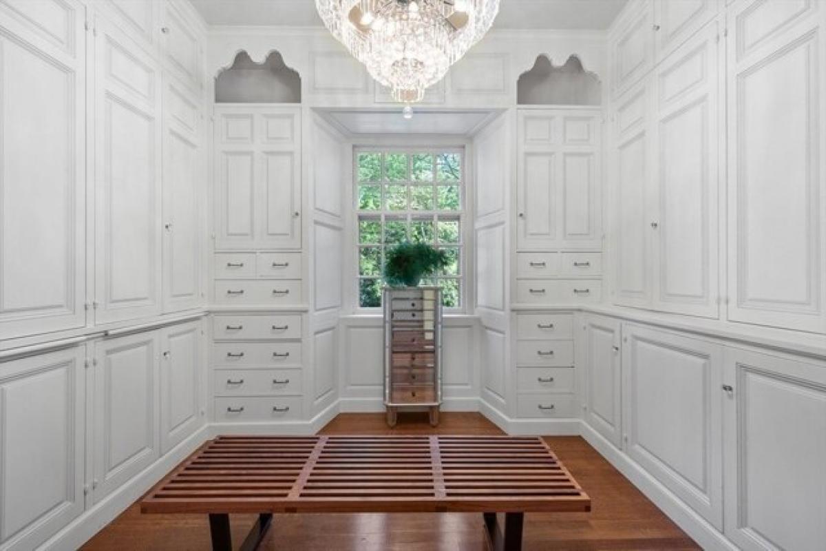 Picture of Home For Sale in Brookline, Massachusetts, United States