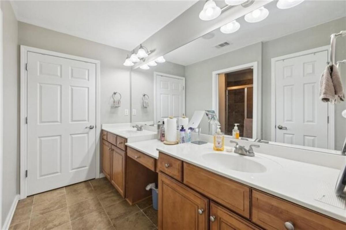 Picture of Home For Sale in McDonough, Georgia, United States