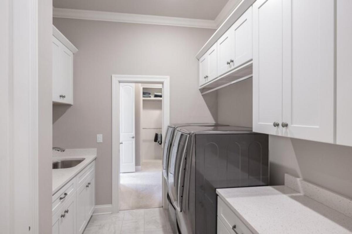 Picture of Home For Sale in Lexington, Kentucky, United States