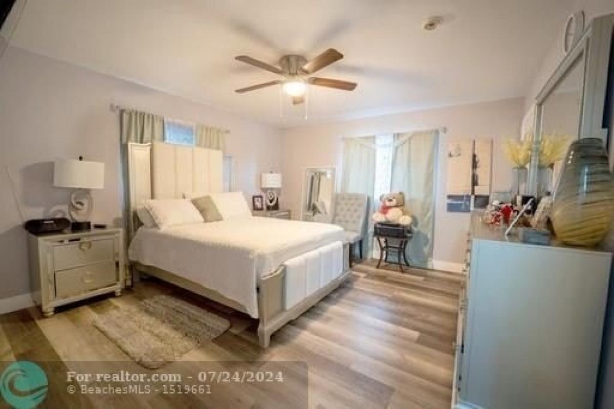 Picture of Home For Sale in Lauderhill, Florida, United States
