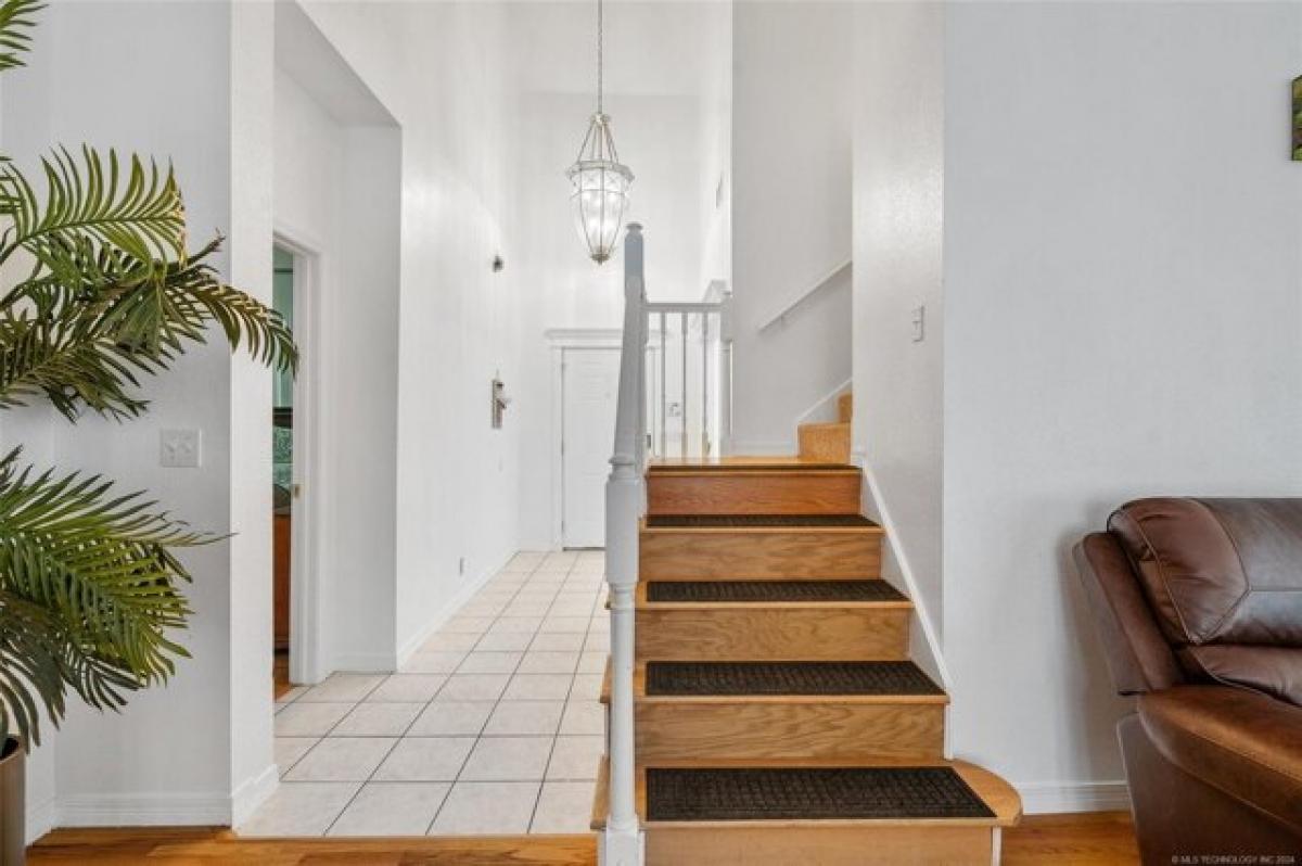 Picture of Home For Sale in Broken Arrow, Oklahoma, United States