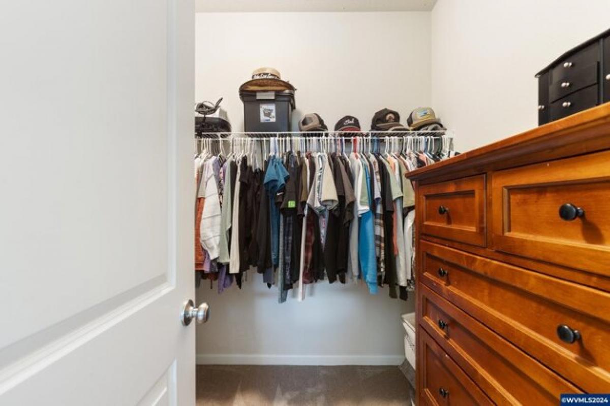 Picture of Home For Sale in Salem, Oregon, United States