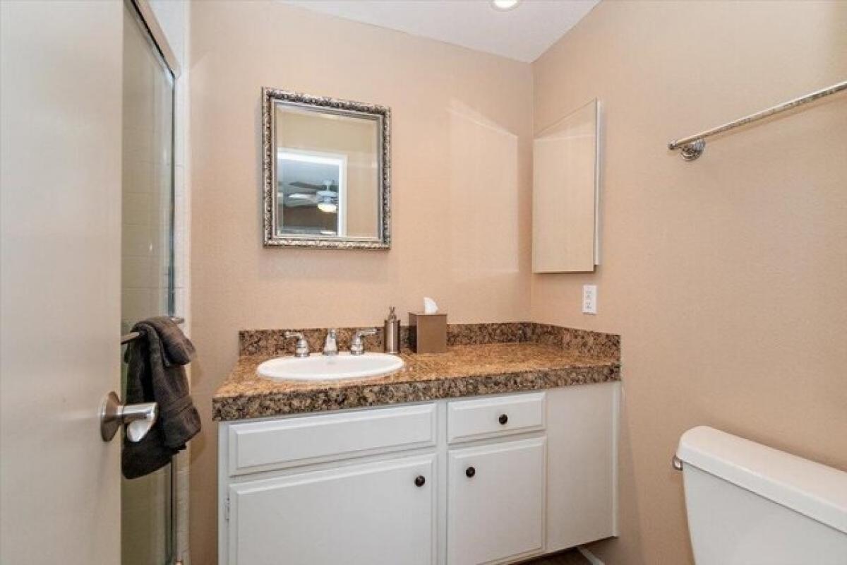 Picture of Home For Sale in Palm Desert, California, United States