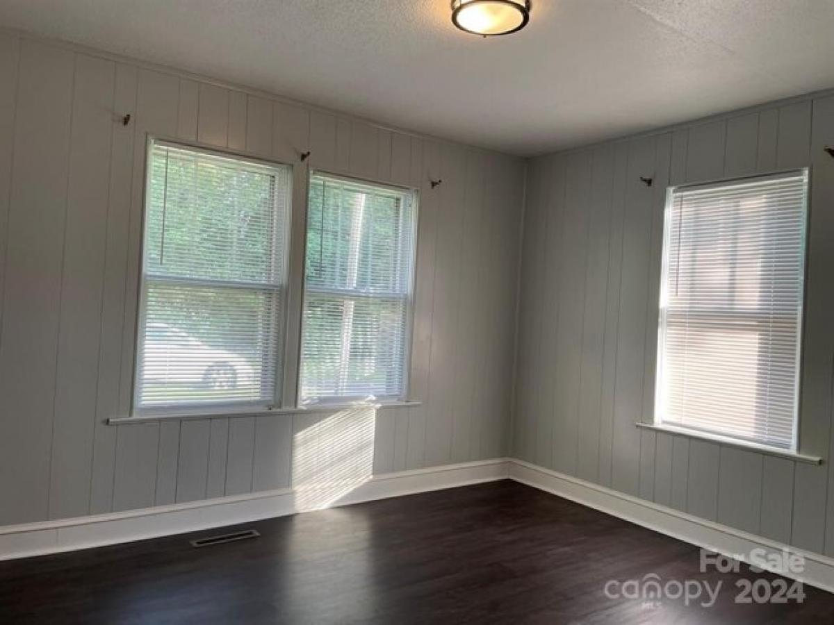 Picture of Home For Sale in Morganton, North Carolina, United States