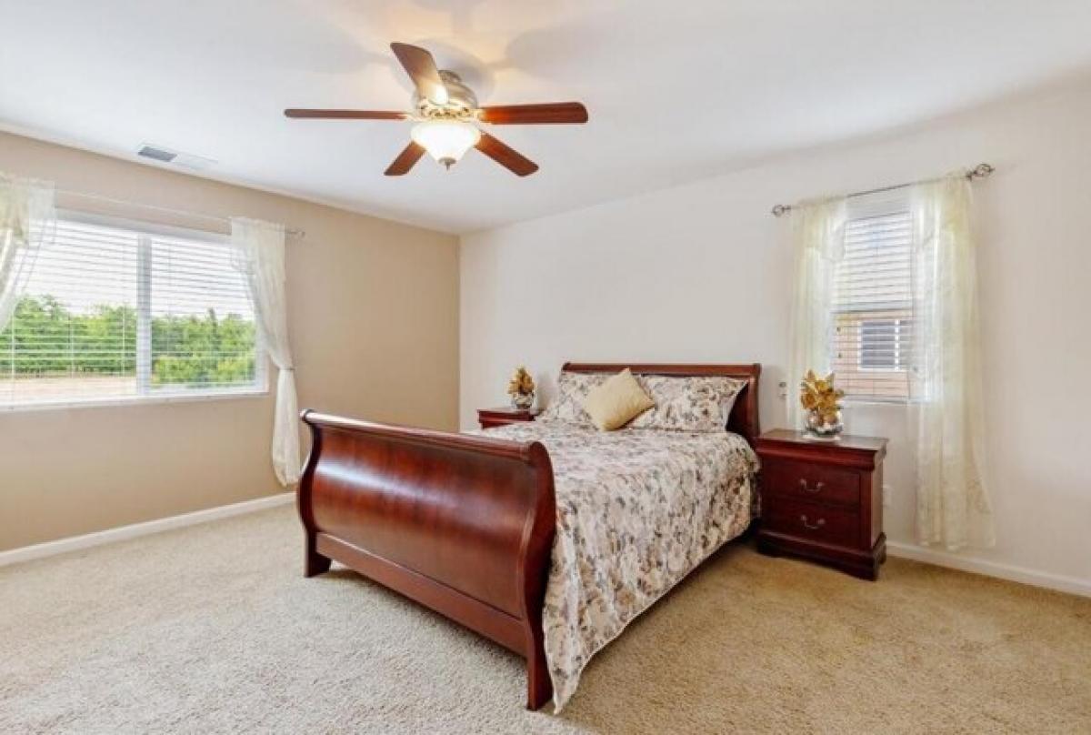 Picture of Home For Sale in Visalia, California, United States