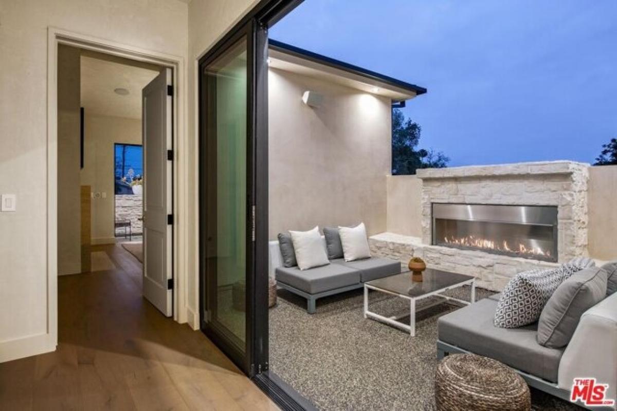 Picture of Home For Sale in Sherman Oaks, California, United States