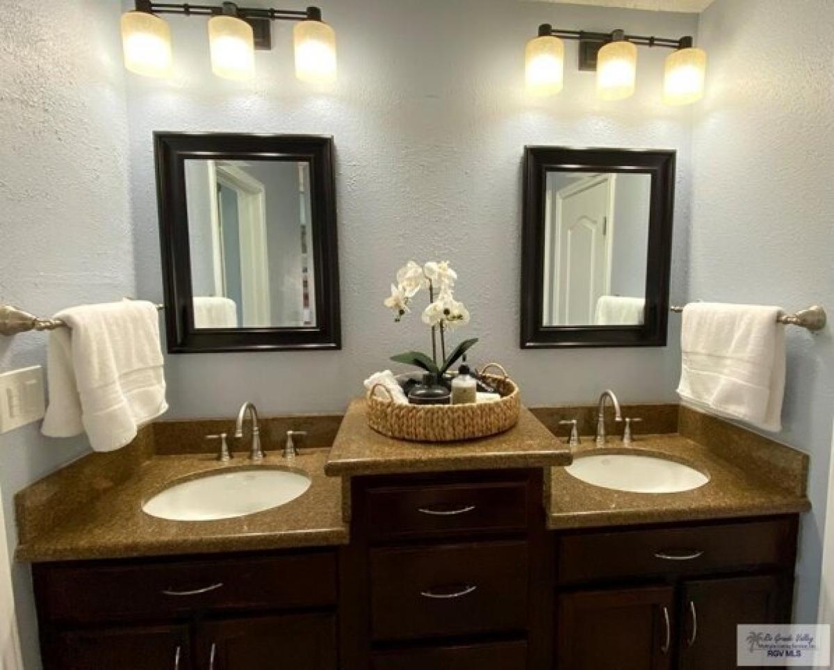 Picture of Apartment For Rent in Rancho Viejo, Texas, United States