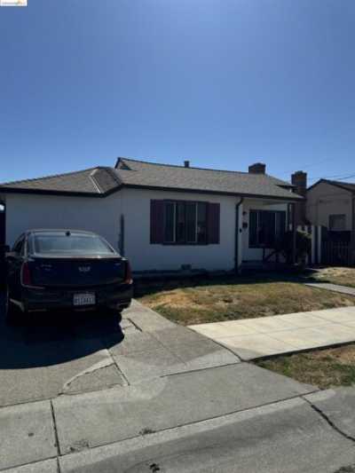 Home For Sale in Oakland, California