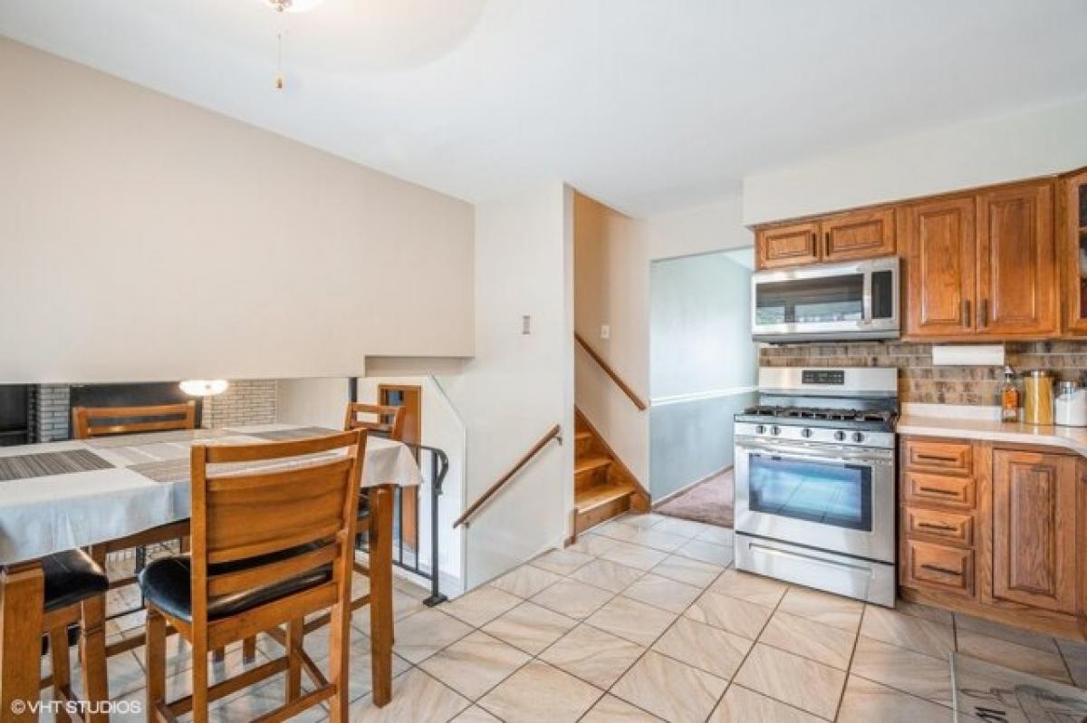 Picture of Home For Sale in Lansing, Illinois, United States