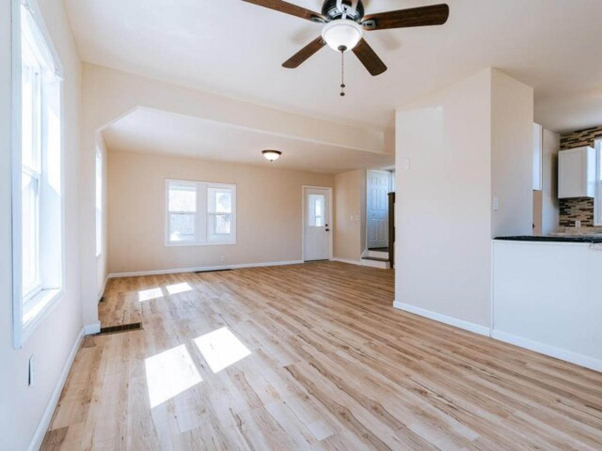 Picture of Home For Sale in Gary, Indiana, United States