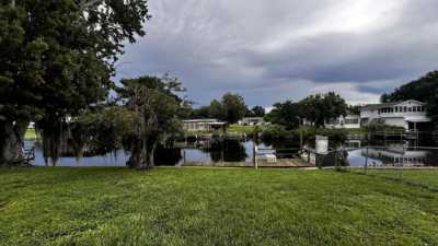 Home For Sale in Okeechobee, Florida