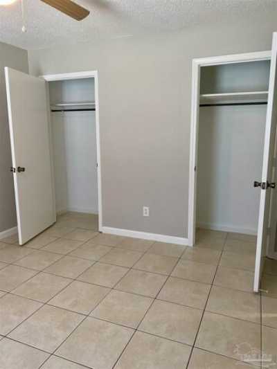 Home For Sale in Pace, Florida