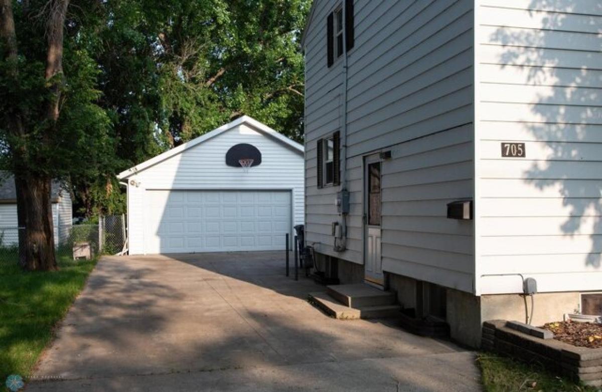 Picture of Home For Sale in Moorhead, Minnesota, United States