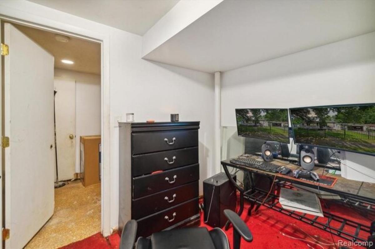 Picture of Home For Sale in Flint, Michigan, United States