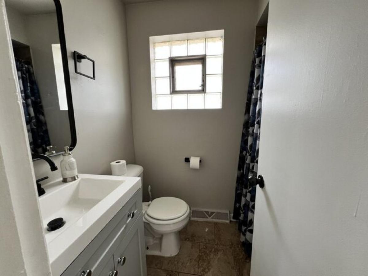 Picture of Home For Sale in Calumet City, Illinois, United States