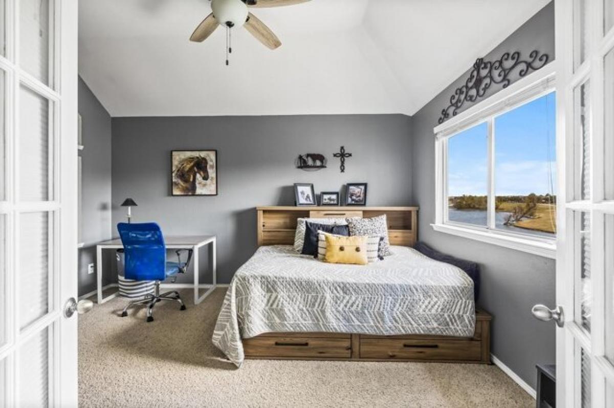 Picture of Home For Sale in Carrollton, Texas, United States