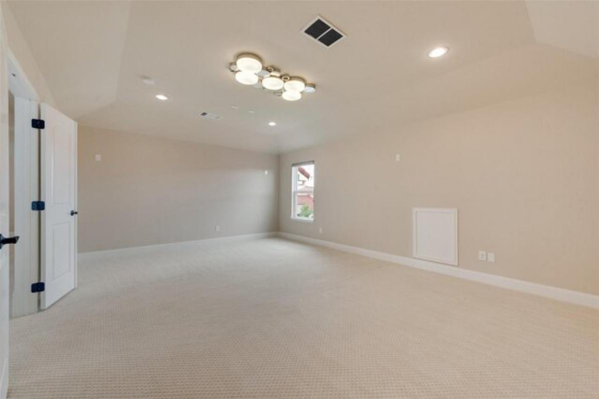 Picture of Home For Sale in Plano, Texas, United States