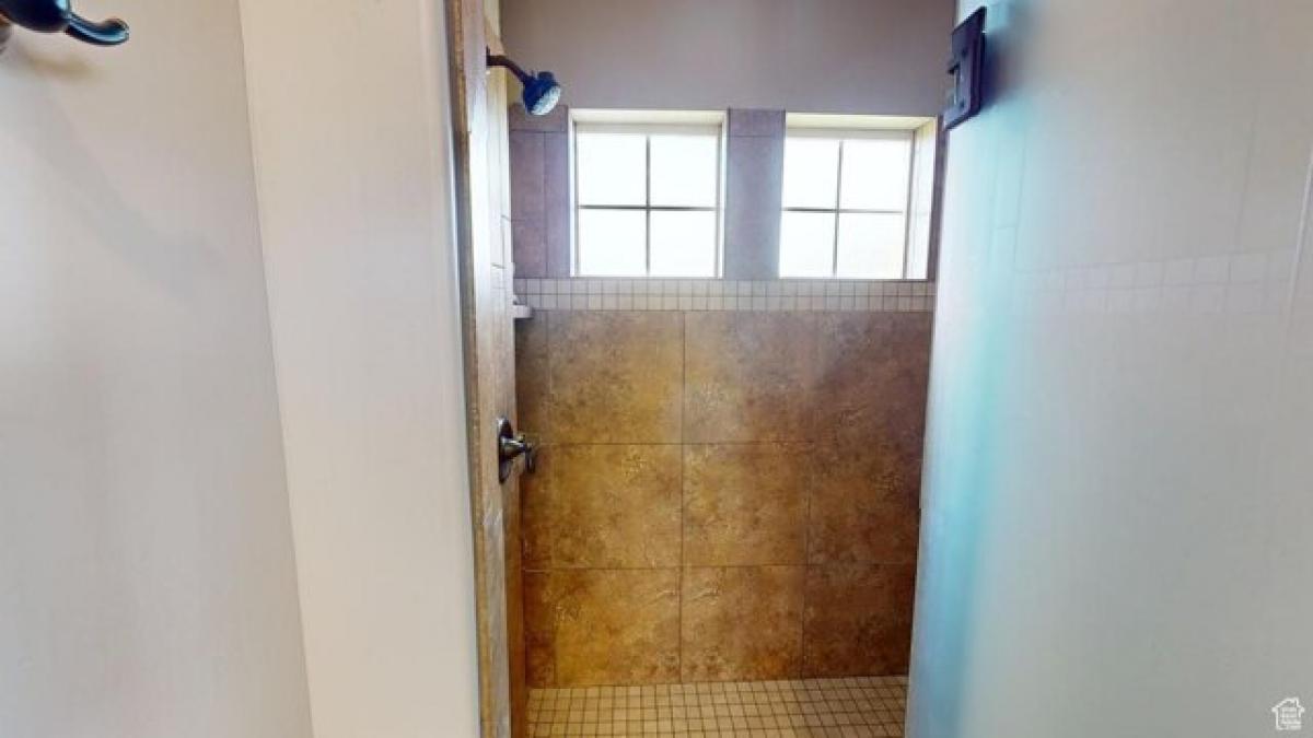 Picture of Home For Sale in South Jordan, Utah, United States