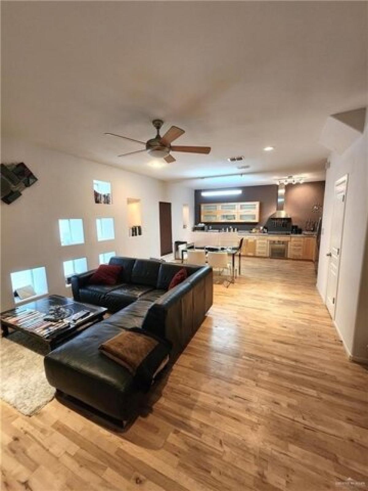 Picture of Home For Sale in McAllen, Texas, United States