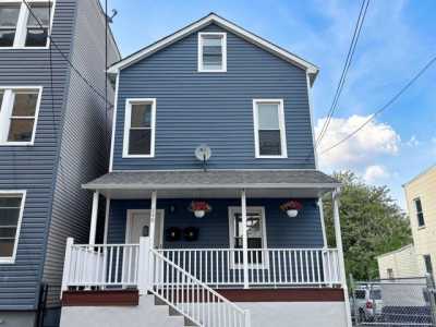 Home For Rent in Jersey City, New Jersey