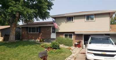 Home For Sale in Lakewood, Colorado