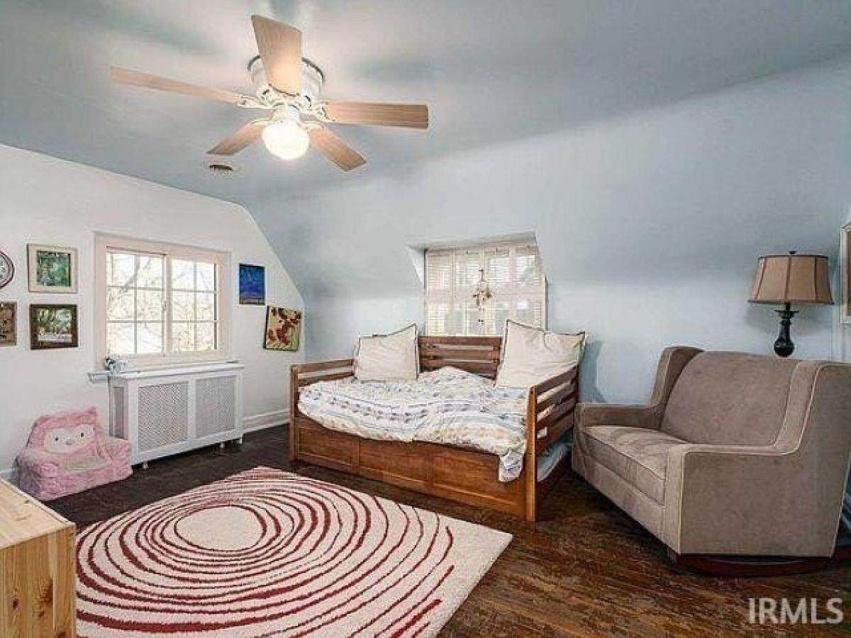 Picture of Home For Sale in South Bend, Indiana, United States