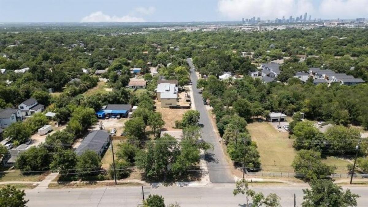 Picture of Residential Land For Sale in Austin, Texas, United States
