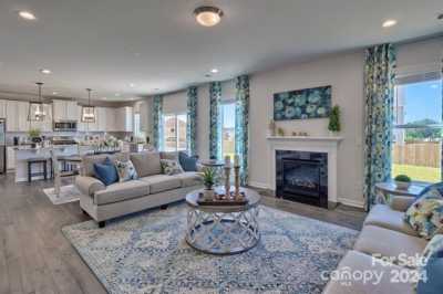 Home For Sale in Matthews, North Carolina