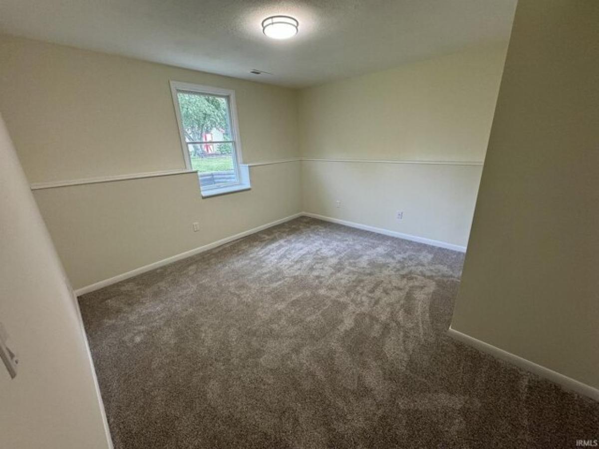 Picture of Home For Sale in Goshen, Indiana, United States