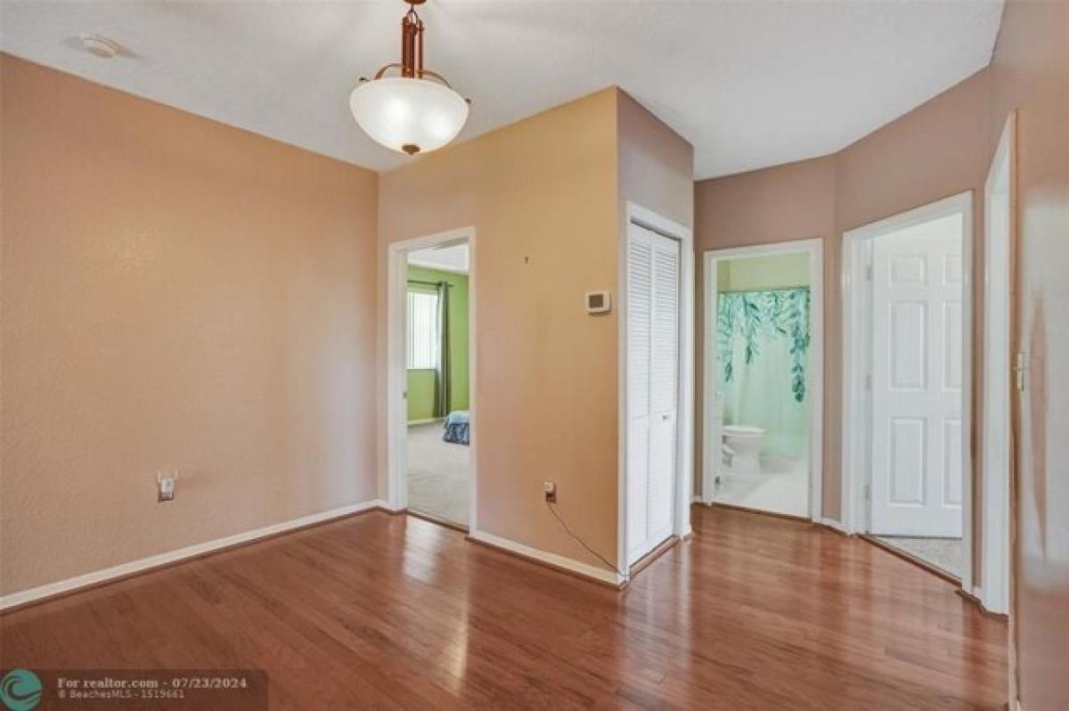 Picture of Home For Sale in Pembroke Pines, Florida, United States