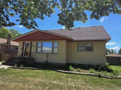 Home For Sale in Oak Lawn, Illinois