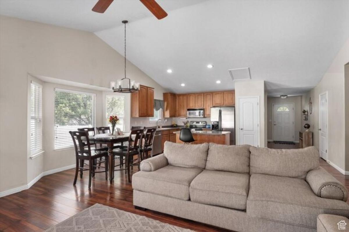 Picture of Home For Sale in Riverton, Utah, United States