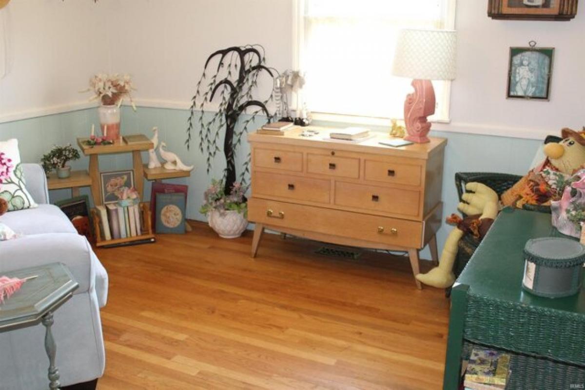 Picture of Home For Sale in Evansville, Indiana, United States