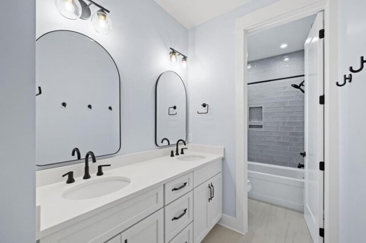 Picture of Home For Sale in Port Saint Joe, Florida, United States