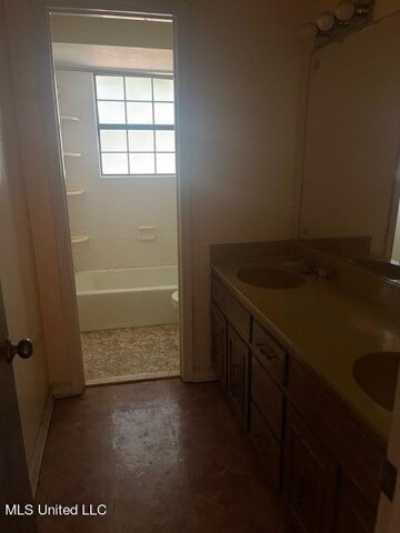 Home For Sale in Southaven, Mississippi