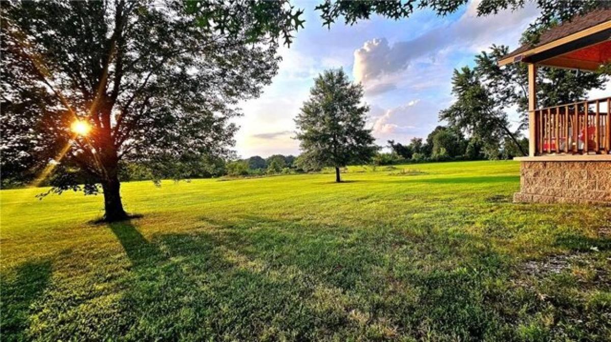 Picture of Home For Sale in Springdale, Arkansas, United States