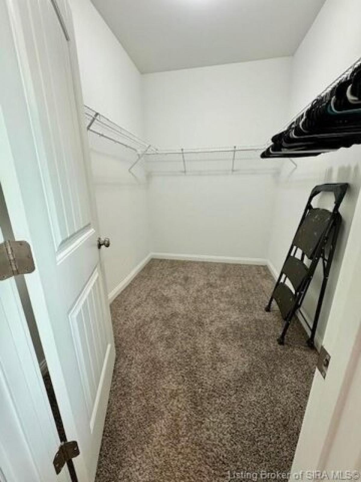 Picture of Home For Sale in Charlestown, Indiana, United States