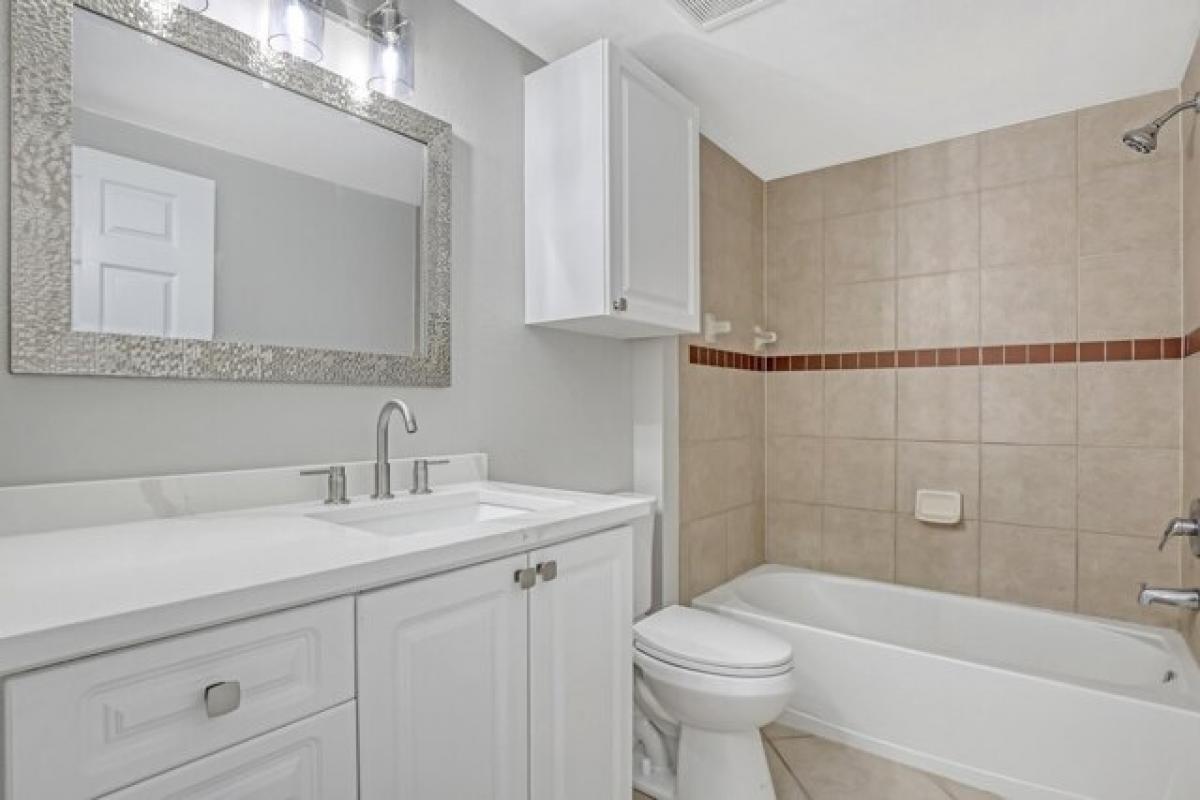 Picture of Home For Sale in West Palm Beach, Florida, United States