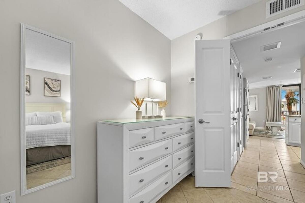 Picture of Home For Sale in Gulf Shores, Alabama, United States