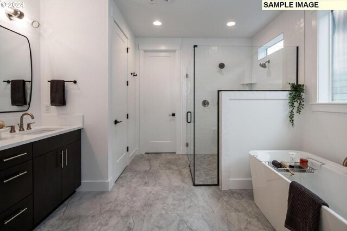 Picture of Home For Sale in Ridgefield, Washington, United States