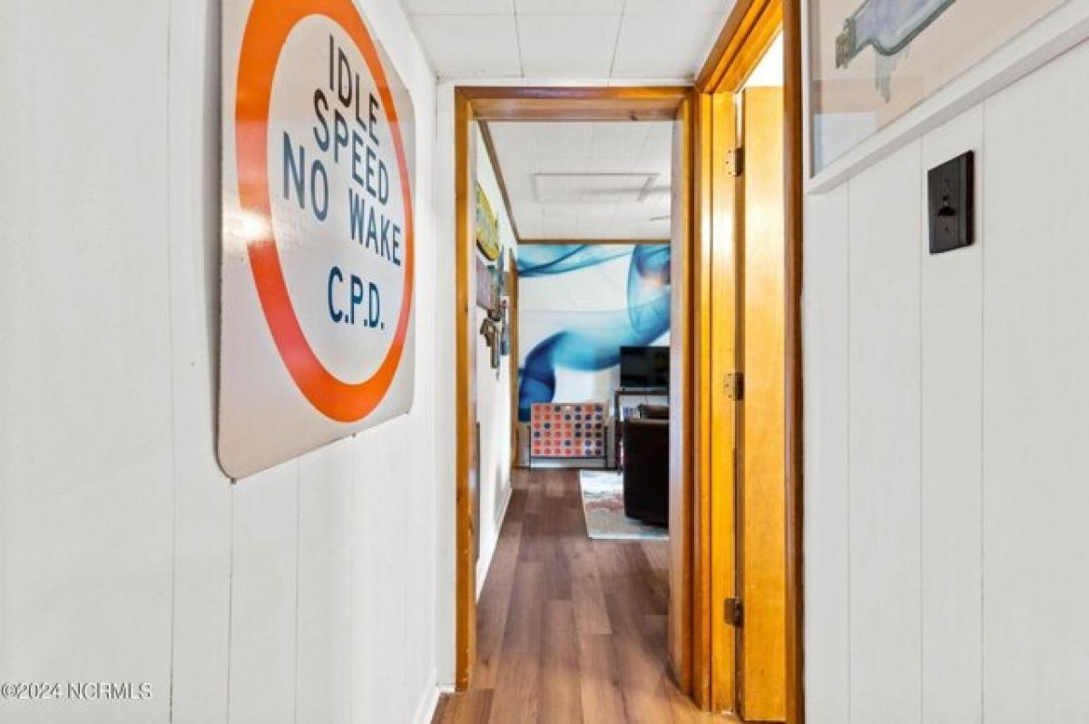 Picture of Home For Sale in Oak Island, North Carolina, United States