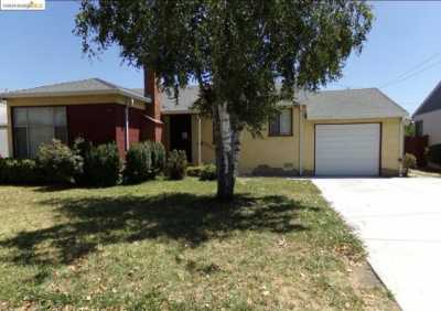 Home For Sale in San Leandro, California