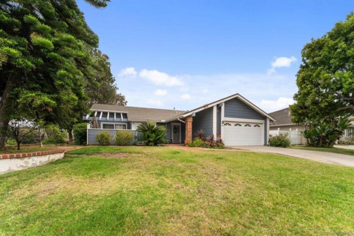 Picture of Home For Sale in Oceanside, California, United States