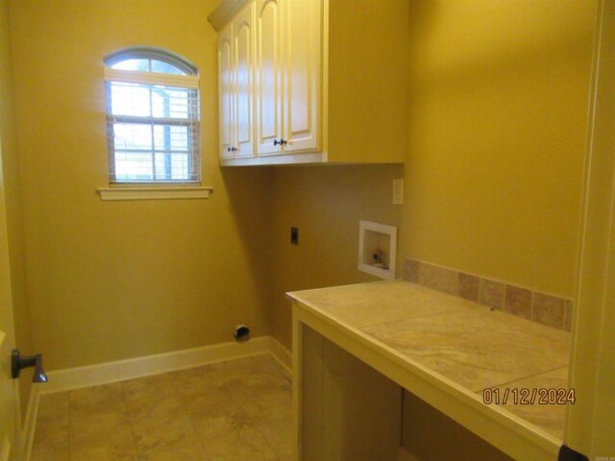 Picture of Home For Sale in Benton, Arkansas, United States