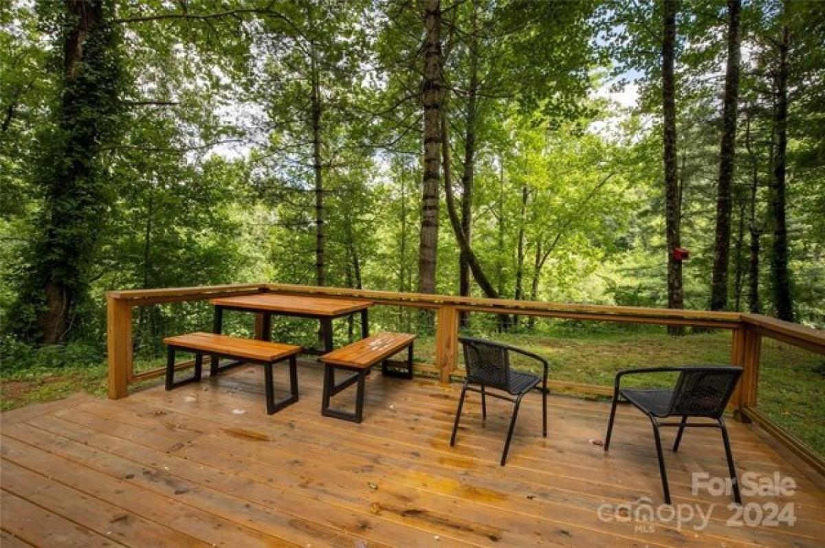 Picture of Home For Sale in Spruce Pine, North Carolina, United States
